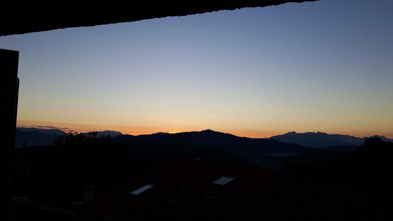 A Ridosso Frühstückspension Riccò del Golfo di Spezia